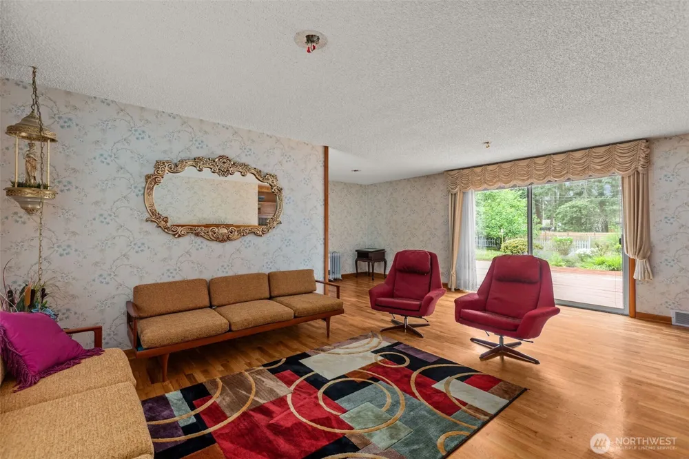 6353 School Street SW Lakewood, WA 98499
