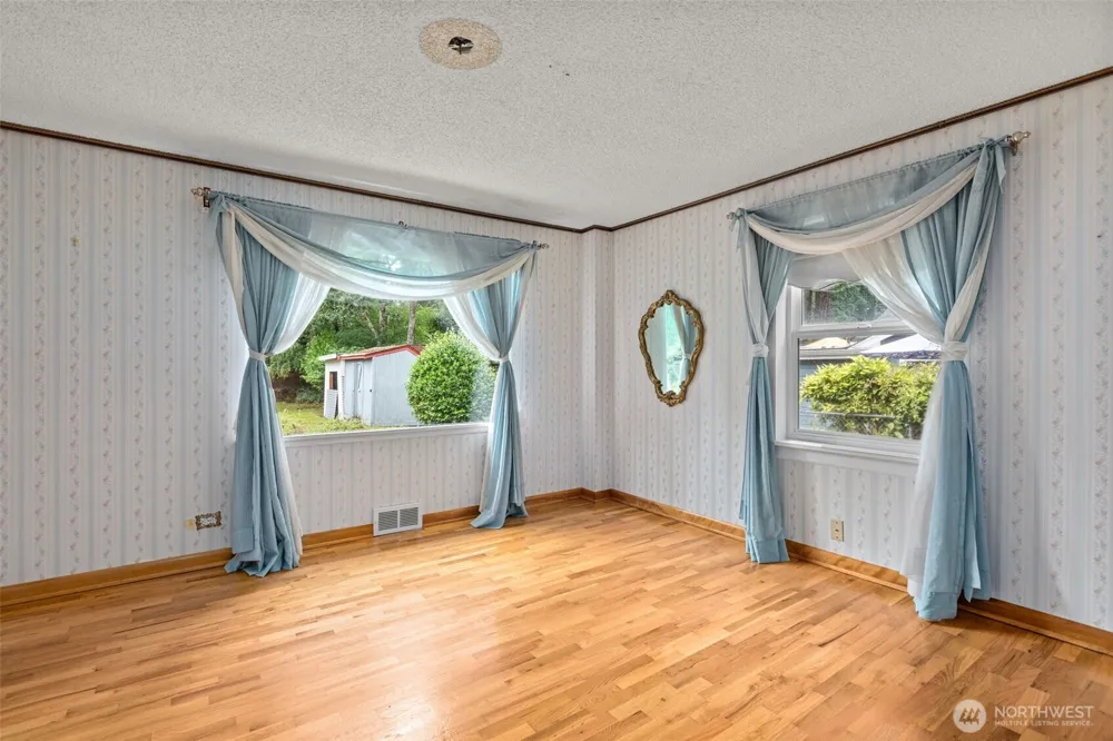 6353 School Street SW Lakewood, WA 98499