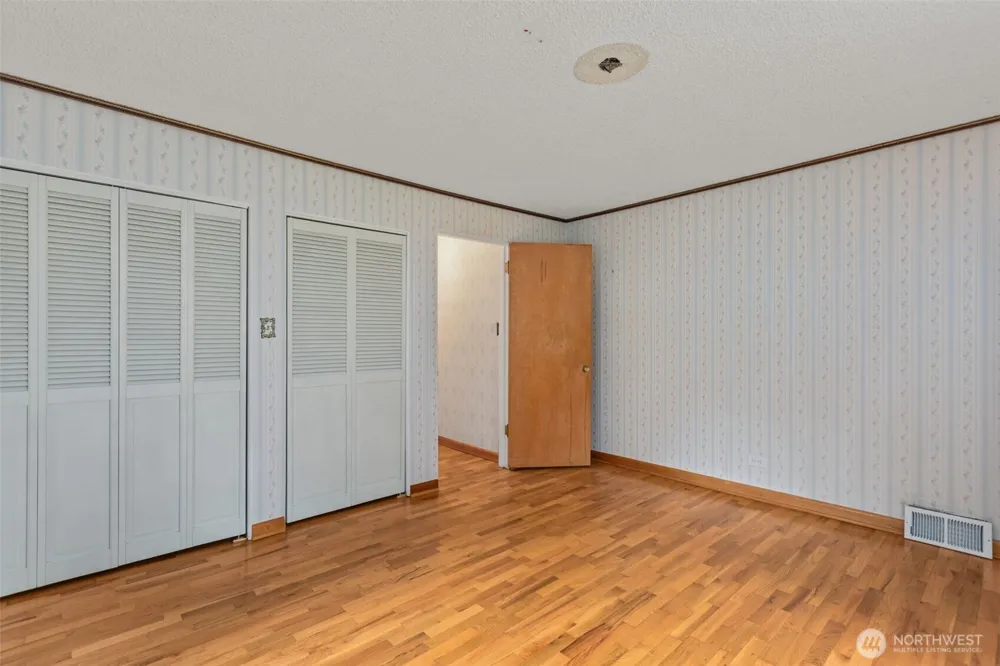 6353 School Street SW Lakewood, WA 98499