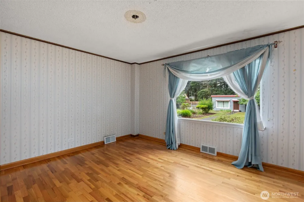 6353 School Street SW Lakewood, WA 98499