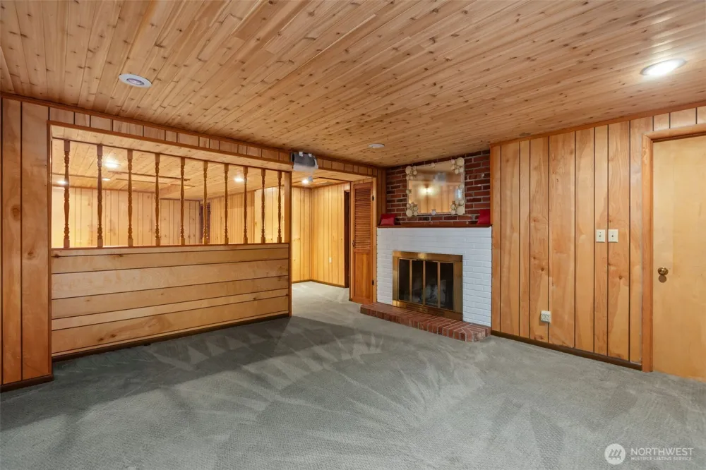 6353 School Street SW Lakewood, WA 98499