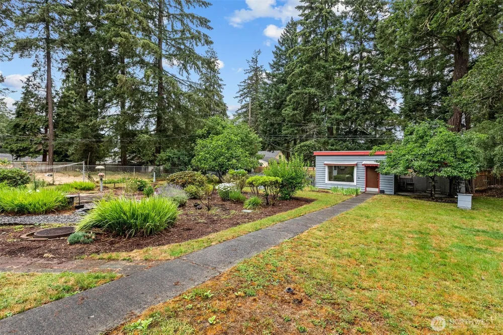 6353 School Street SW Lakewood, WA 98499