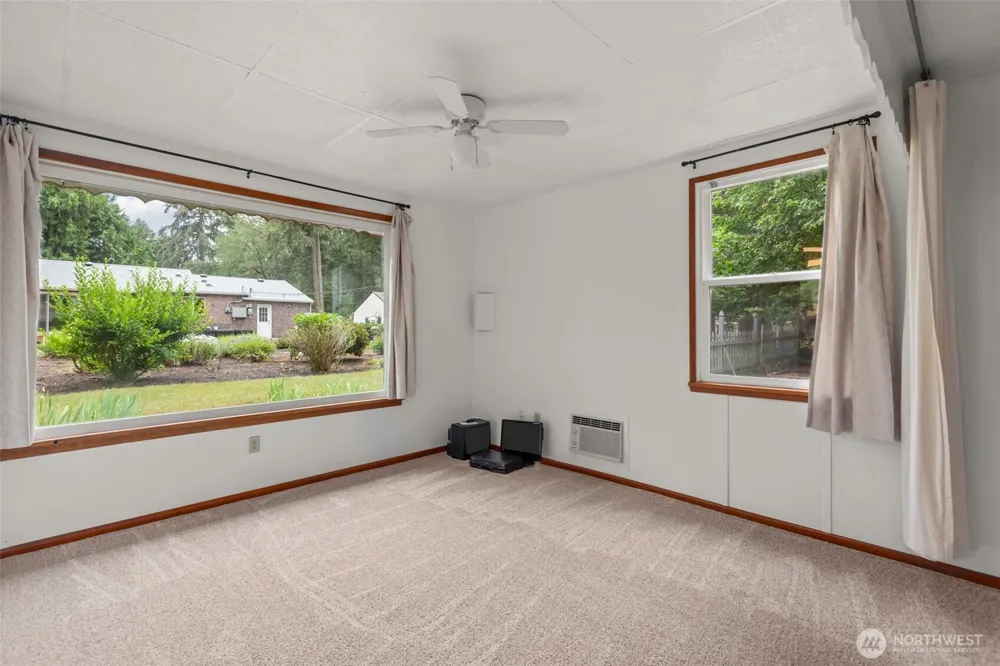 6353 School Street SW Lakewood, WA 98499