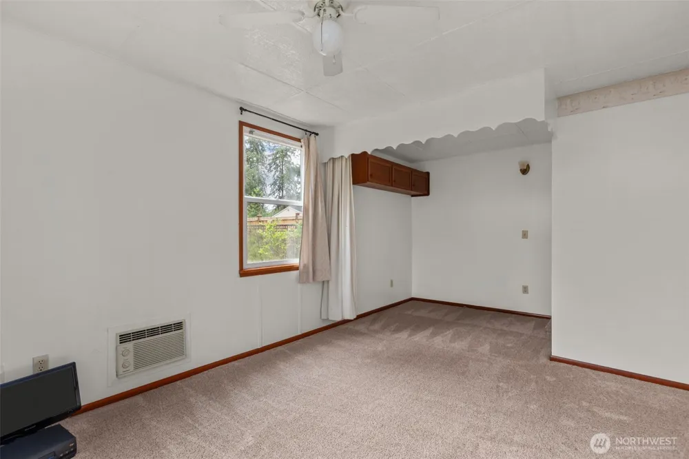 6353 School Street SW Lakewood, WA 98499