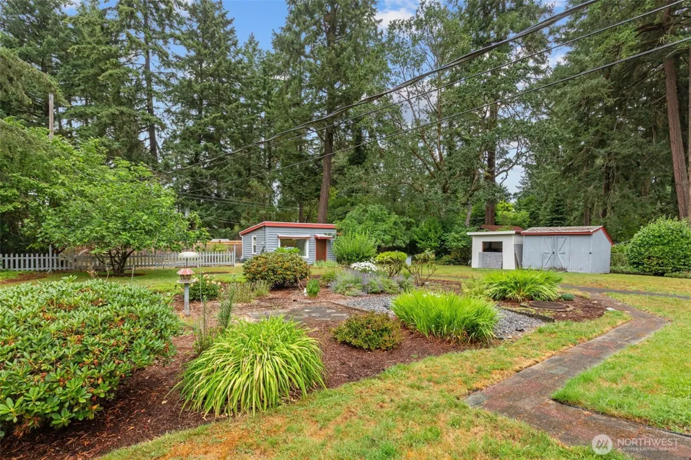 6353 School Street SW Lakewood, WA 98499