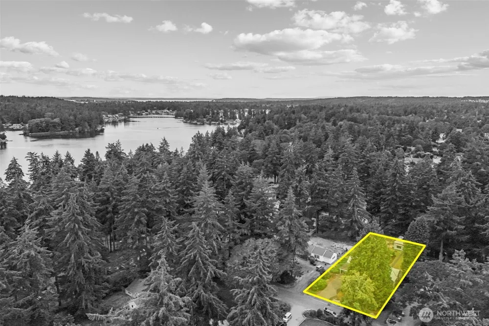 6353 School Street SW Lakewood, WA 98499