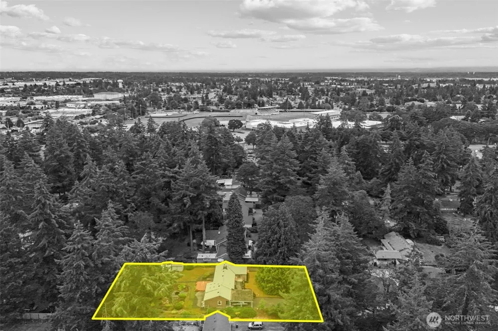 6353 School Street SW Lakewood, WA 98499