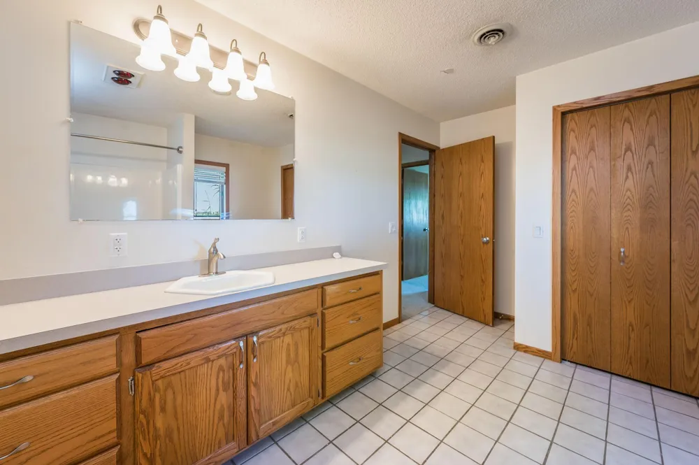 3801 Cedar Park Road Fairmont, MN 56031