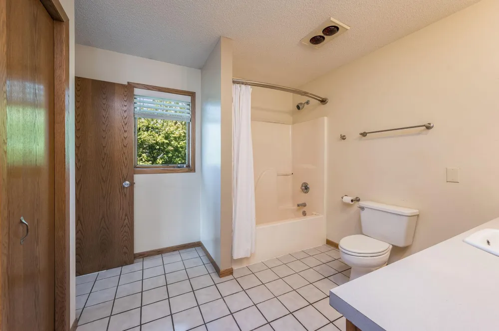 3801 Cedar Park Road Fairmont, MN 56031