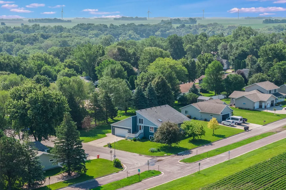 3801 Cedar Park Road Fairmont, MN 56031