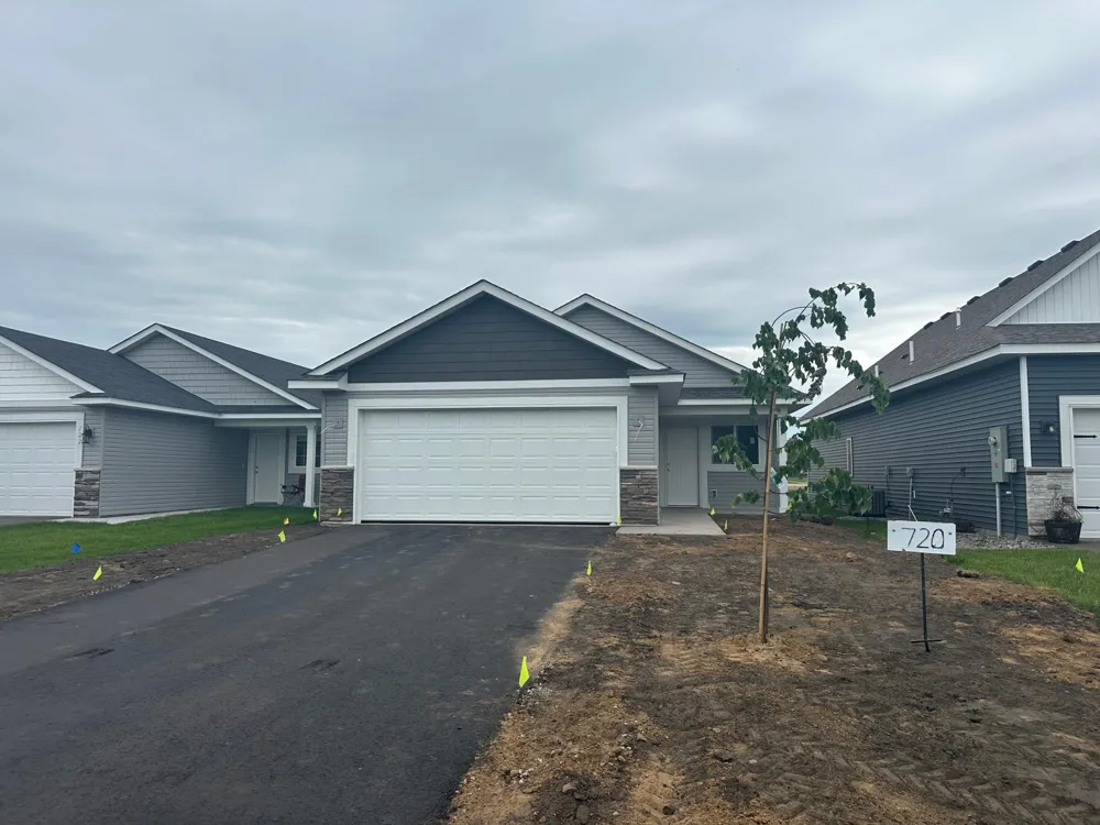 720 Cherrywood Lane NE Isanti, MN 55040
