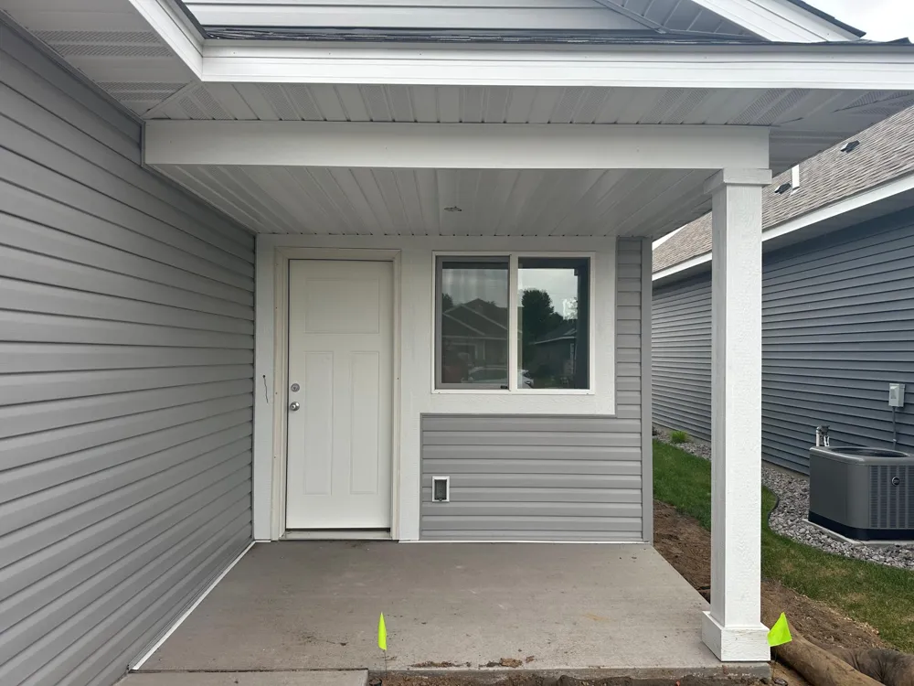 720 Cherrywood Lane NE Isanti, MN 55040