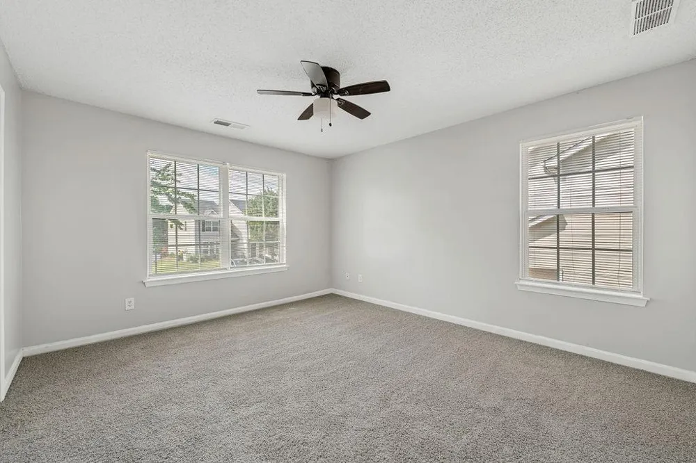 284 Commons Drive Jonesboro, GA 30236