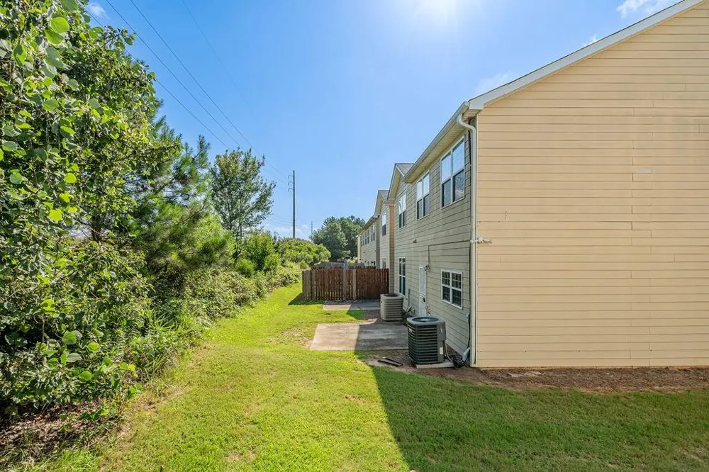 284 Commons Drive Jonesboro, GA 30236