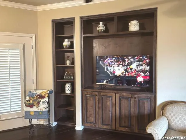 104 Park View Poth, TX 78147