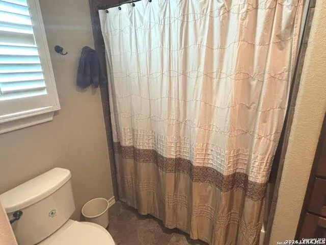 104 Park View Poth, TX 78147
