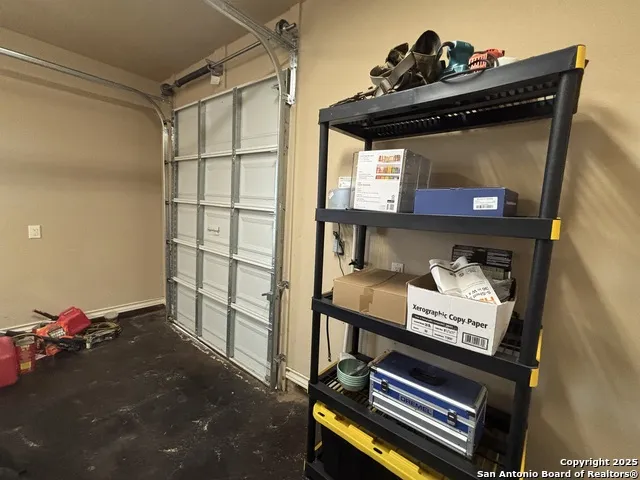 104 Park View Poth, TX 78147