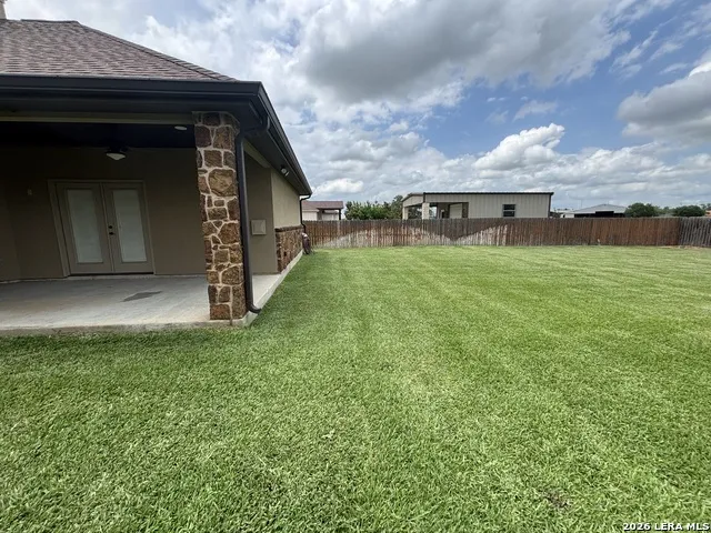 104 Park View Poth, TX 78147