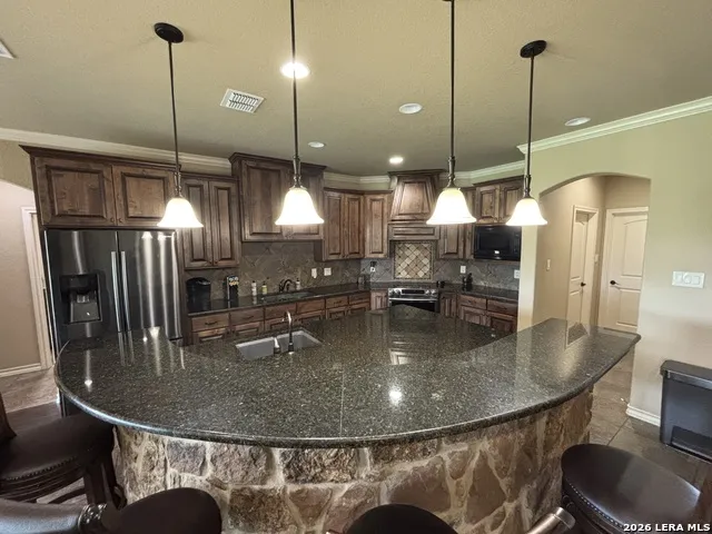 104 Park View Poth, TX 78147
