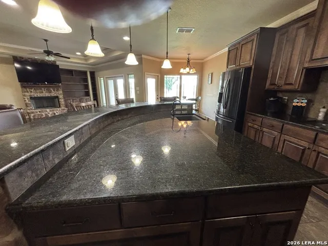 104 Park View Poth, TX 78147