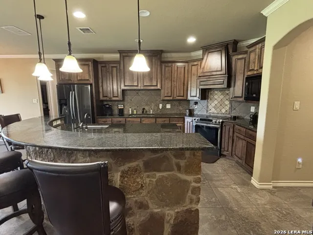 104 Park View Poth, TX 78147