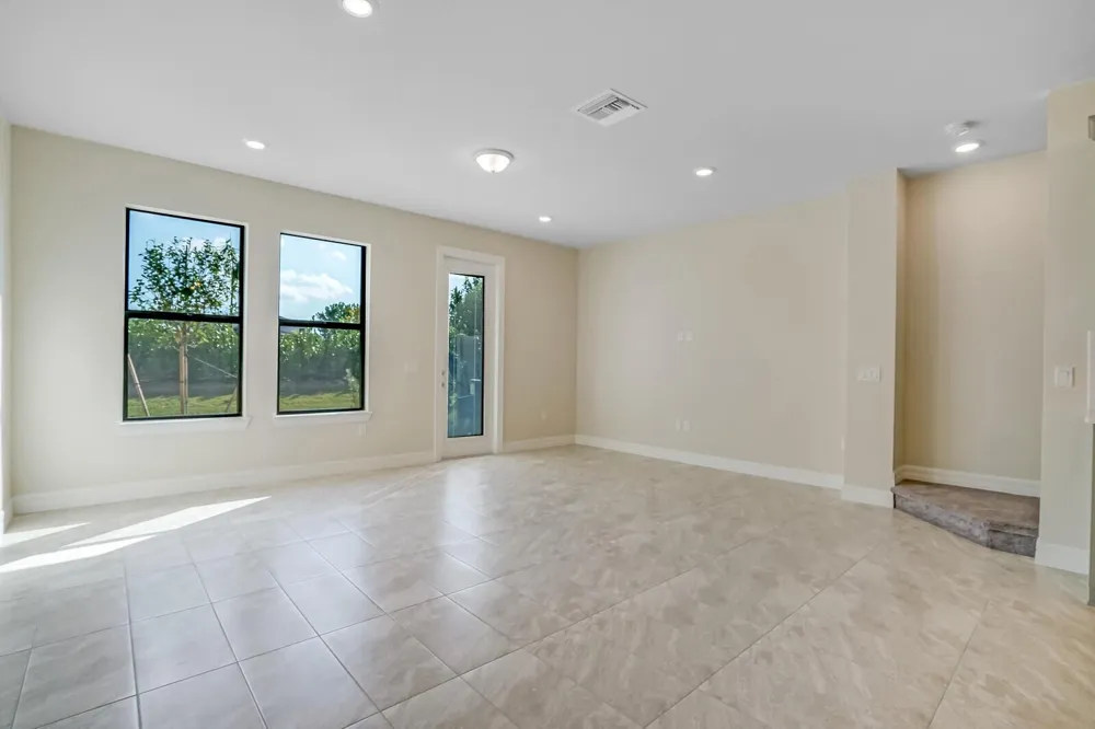 8656 Escue Street Lake Worth, FL 33467
