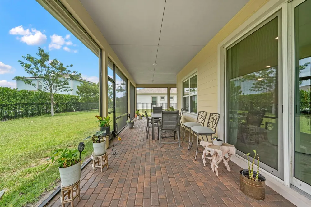 19227 Broad Shore Walk Loxahatchee, FL 33470