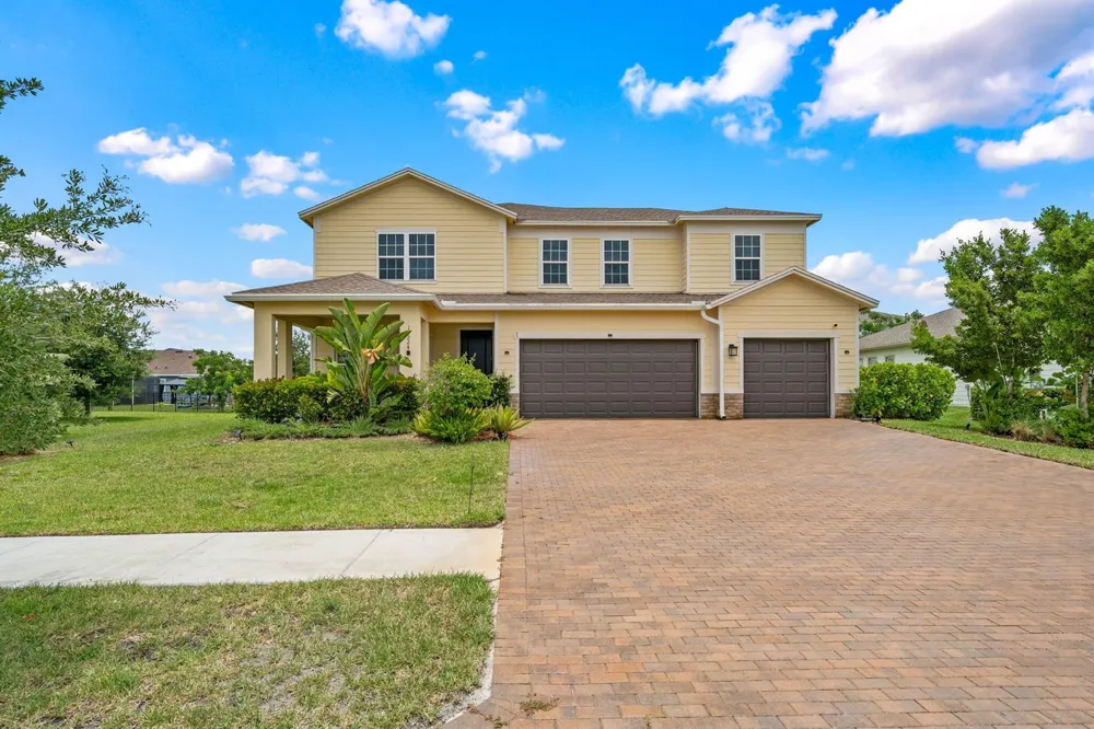 19227 Broad Shore Walk Loxahatchee, FL 33470
