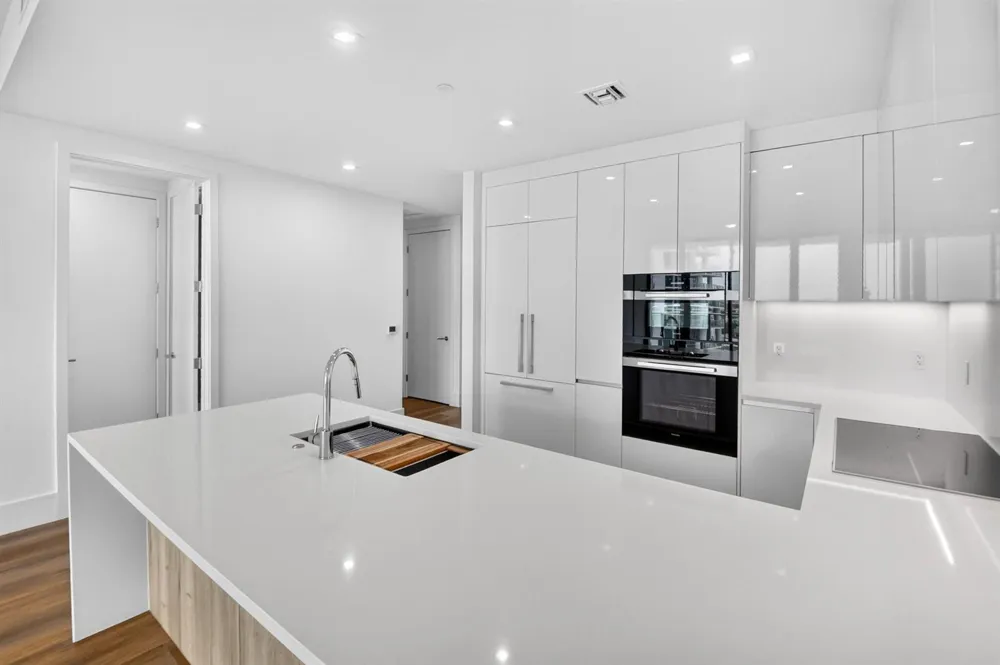 220 Lake Shore Drive #1511 Lake Park, FL 33403