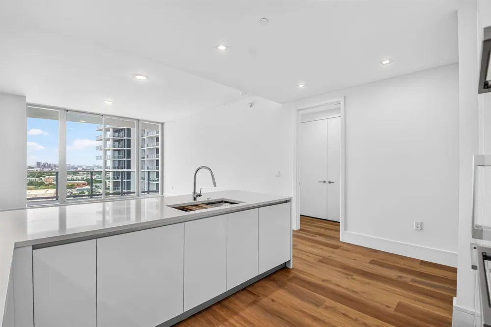 220 Lake Shore Drive #1511 Lake Park, FL 33403