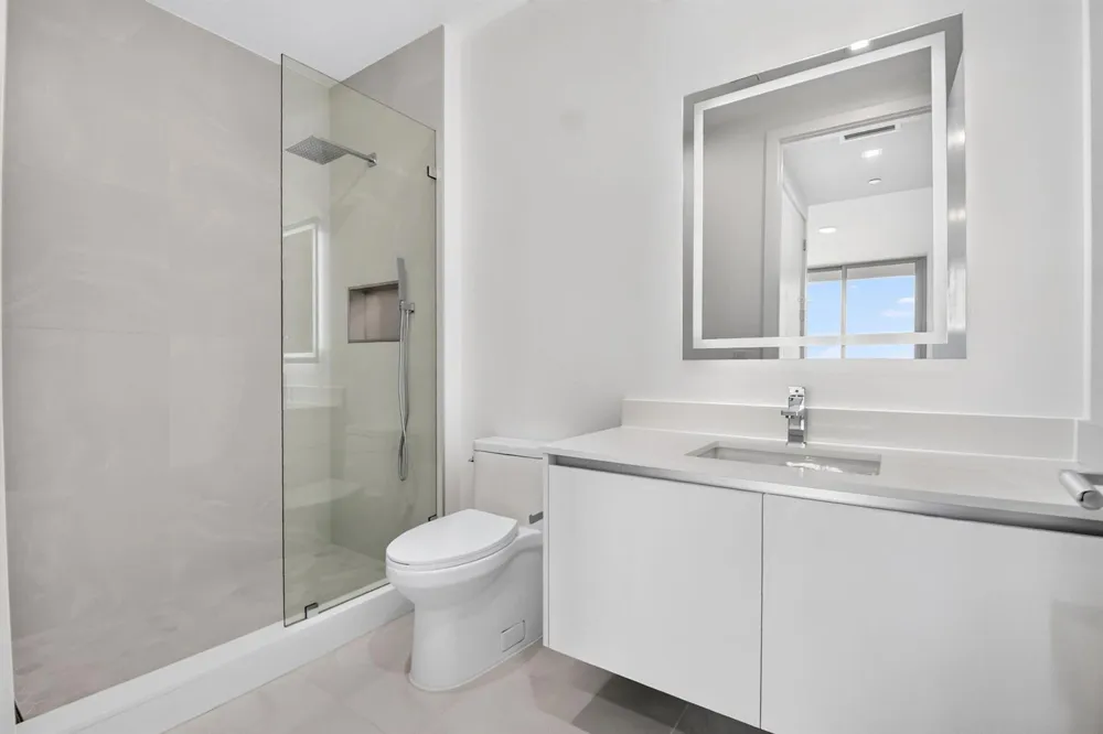 220 Lake Shore Drive #1511 Lake Park, FL 33403