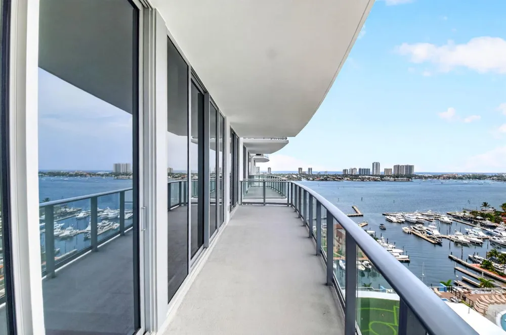 220 Lake Shore Drive #1511 Lake Park, FL 33403