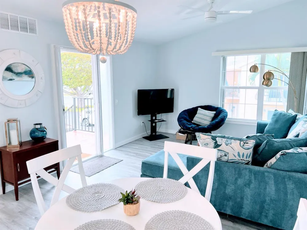 647 Waterside Drive Hypoluxo, FL 33462
