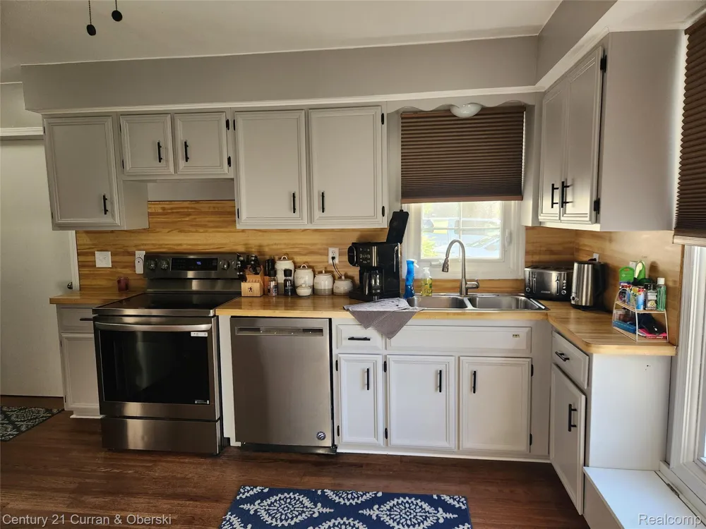 26560 Acacia Street Harrison Charter Township, MI 48045