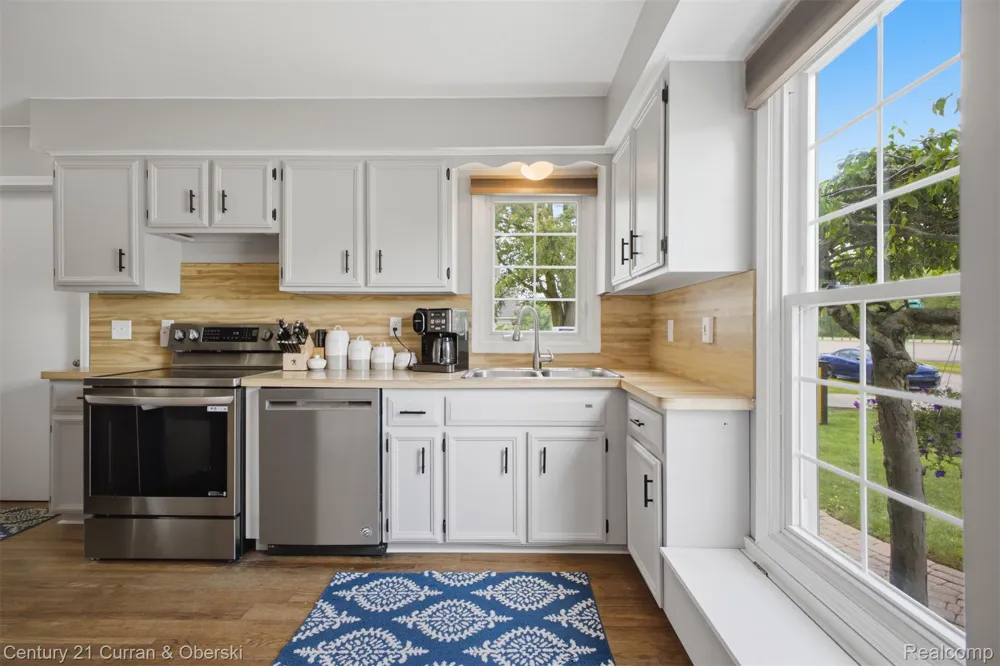 26560 Acacia Street Harrison Charter Township, MI 48045