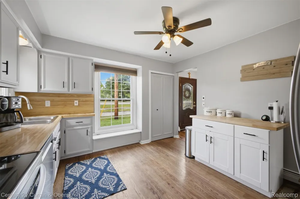 26560 Acacia Street Harrison Charter Township, MI 48045