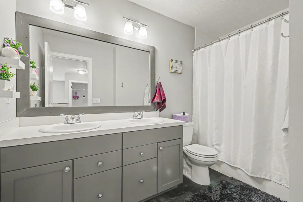 3113 Lowingside Drive Georgetown Charter Township, MI 49428
