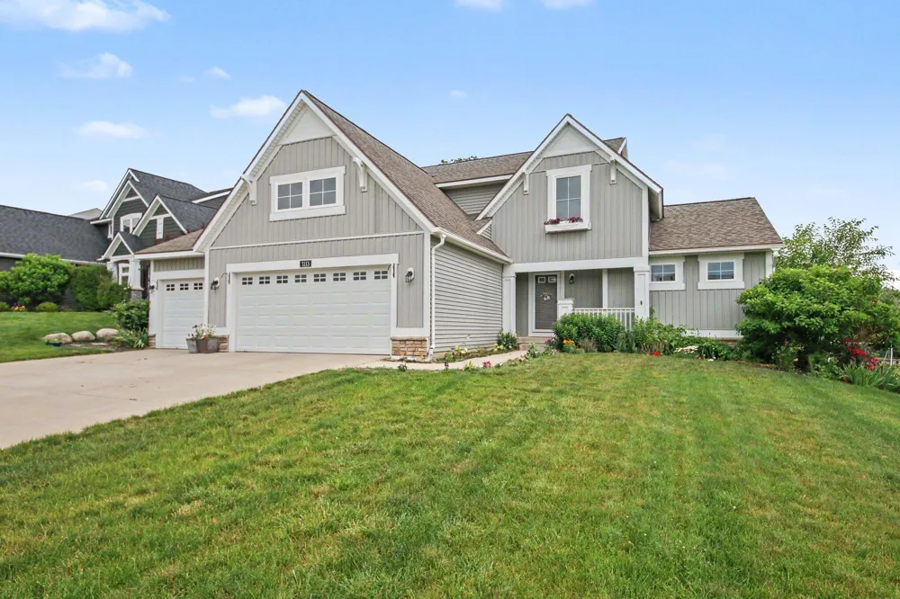 3113 Lowingside Drive Georgetown Charter Township, MI 49428