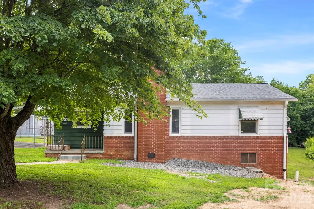 1302 W Gold Street Extension Kings Mountain, NC 28086