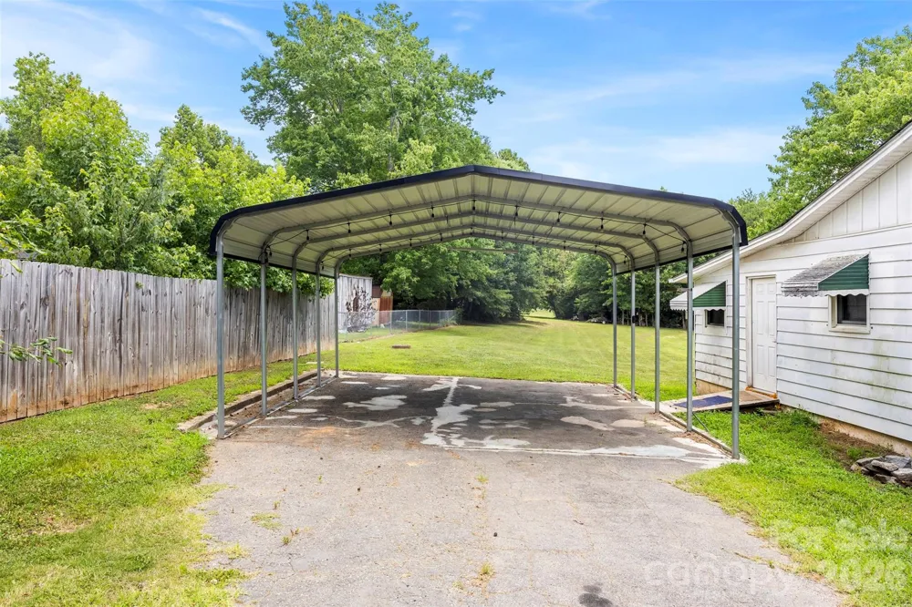 1302 W Gold Street Extension Kings Mountain, NC 28086