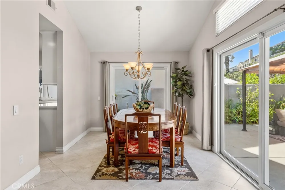 17 Spicewood Aliso Viejo, CA 92656