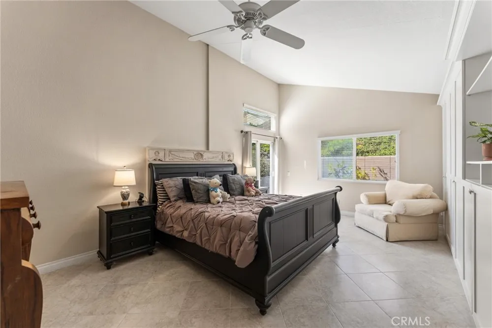 17 Spicewood Aliso Viejo, CA 92656