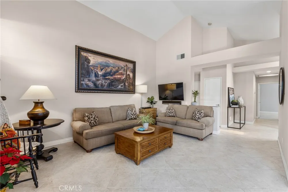 17 Spicewood Aliso Viejo, CA 92656