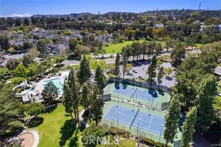 17 Spicewood Aliso Viejo, CA 92656