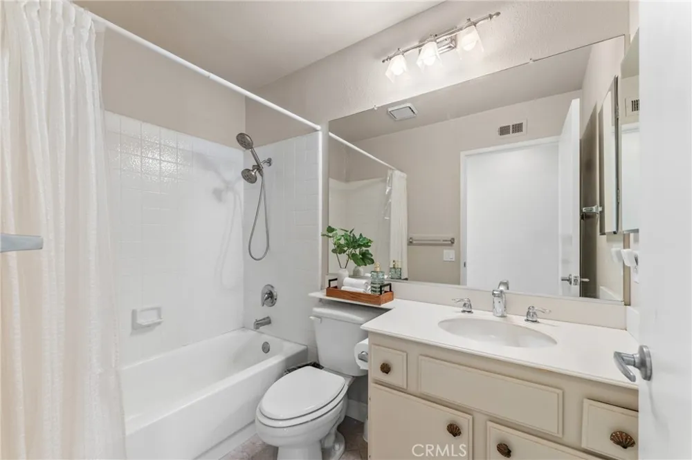 17 Spicewood Aliso Viejo, CA 92656