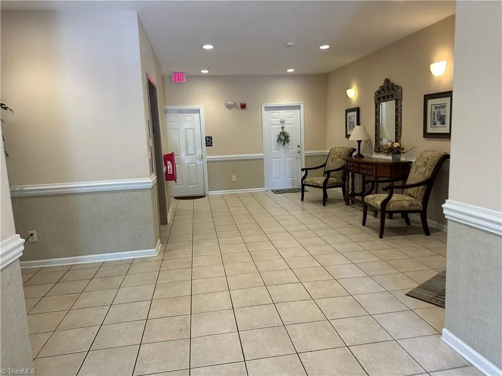 6941 Hanesbrook Circle Clemmons, NC 27012