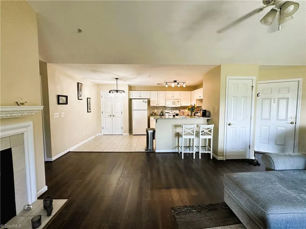 6941 Hanesbrook Circle Clemmons, NC 27012