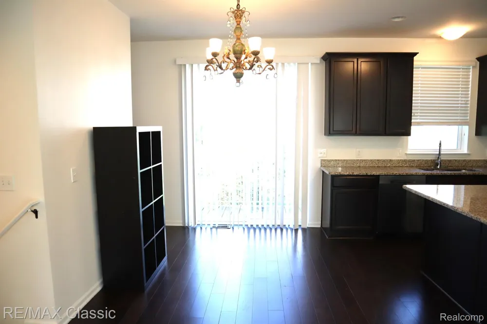 28561 Melanie Lane Novi City, MI 48377