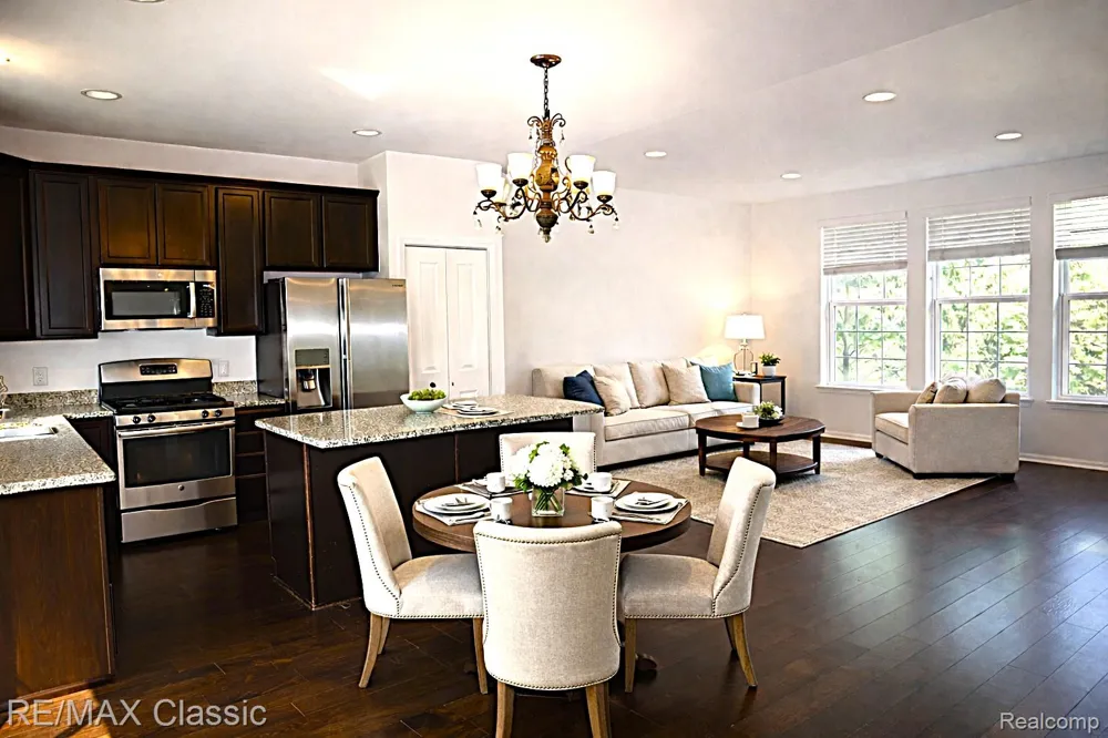 28561 Melanie Lane Novi City, MI 48377