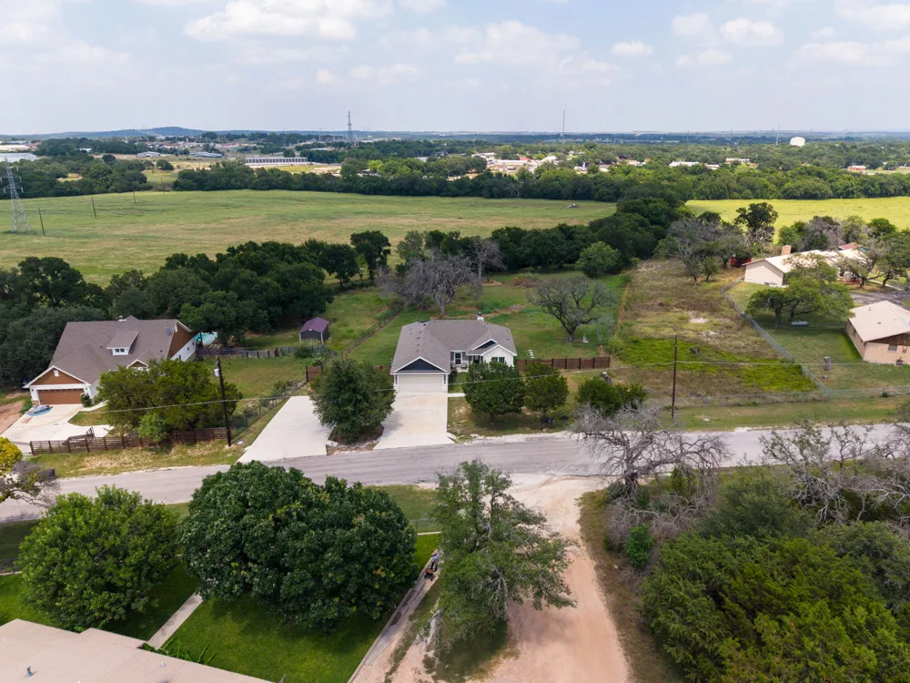 1110 County Road 1045 Lampasas, TX 76550